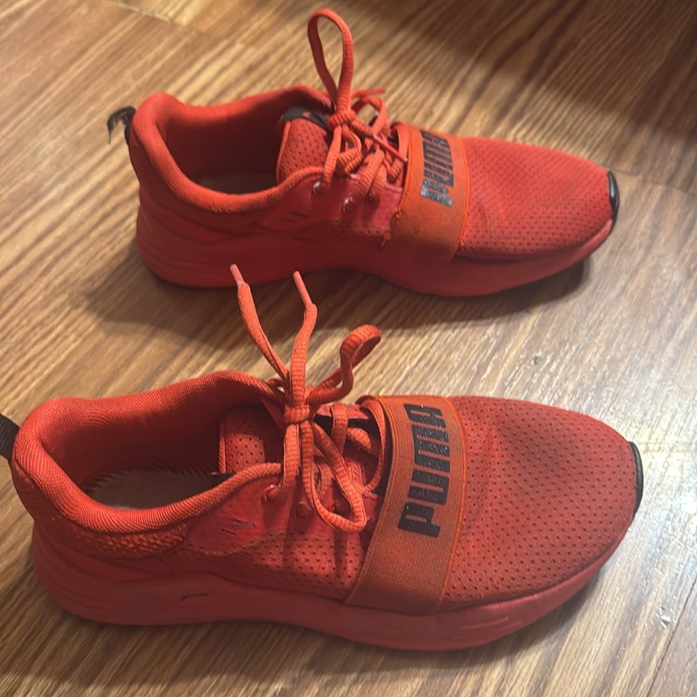 Red Puma Sneakers Size 6C - Picture 3 of 6